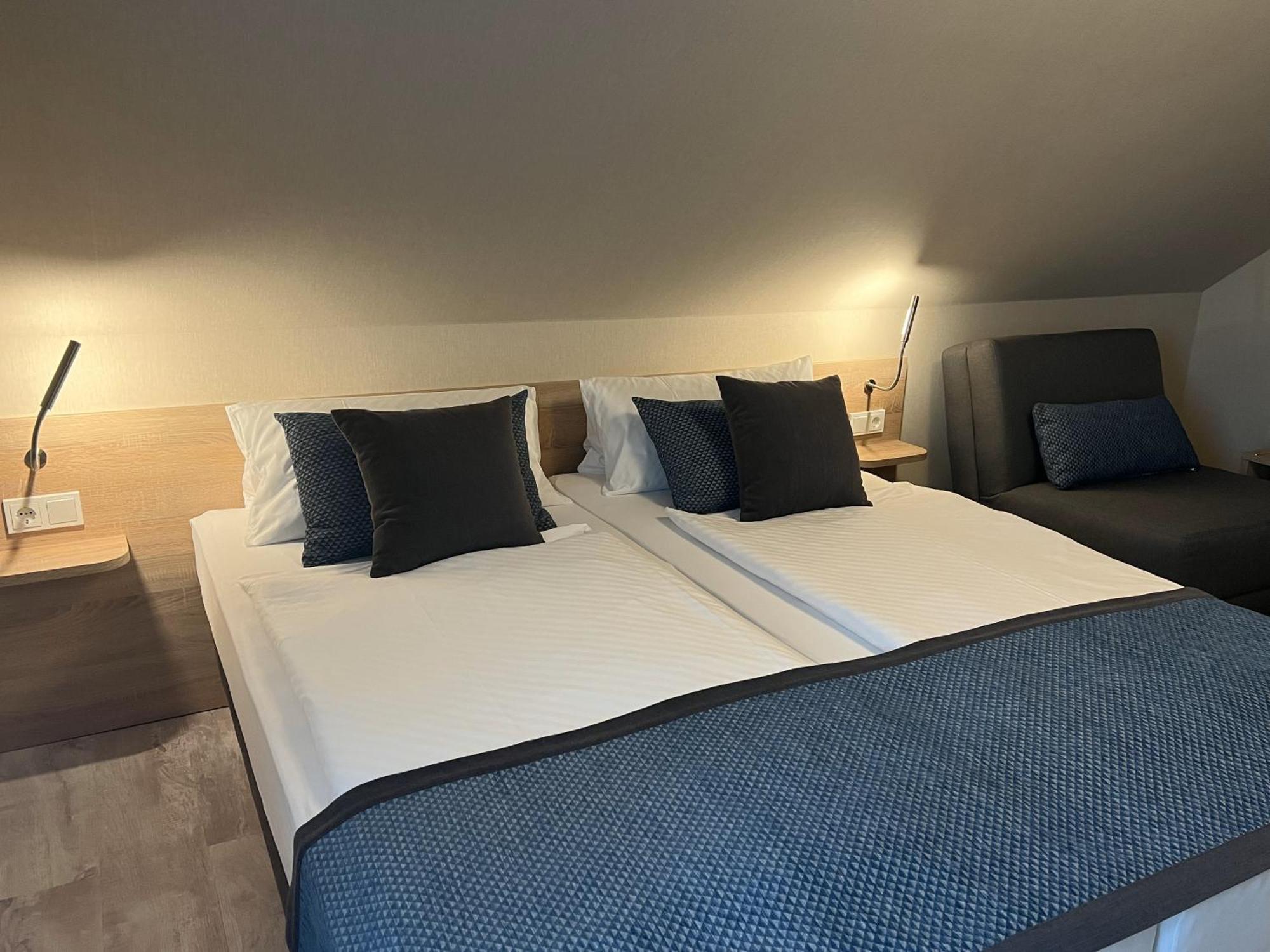 Aal-Kate Otel Wuppertal Dış mekan fotoğraf