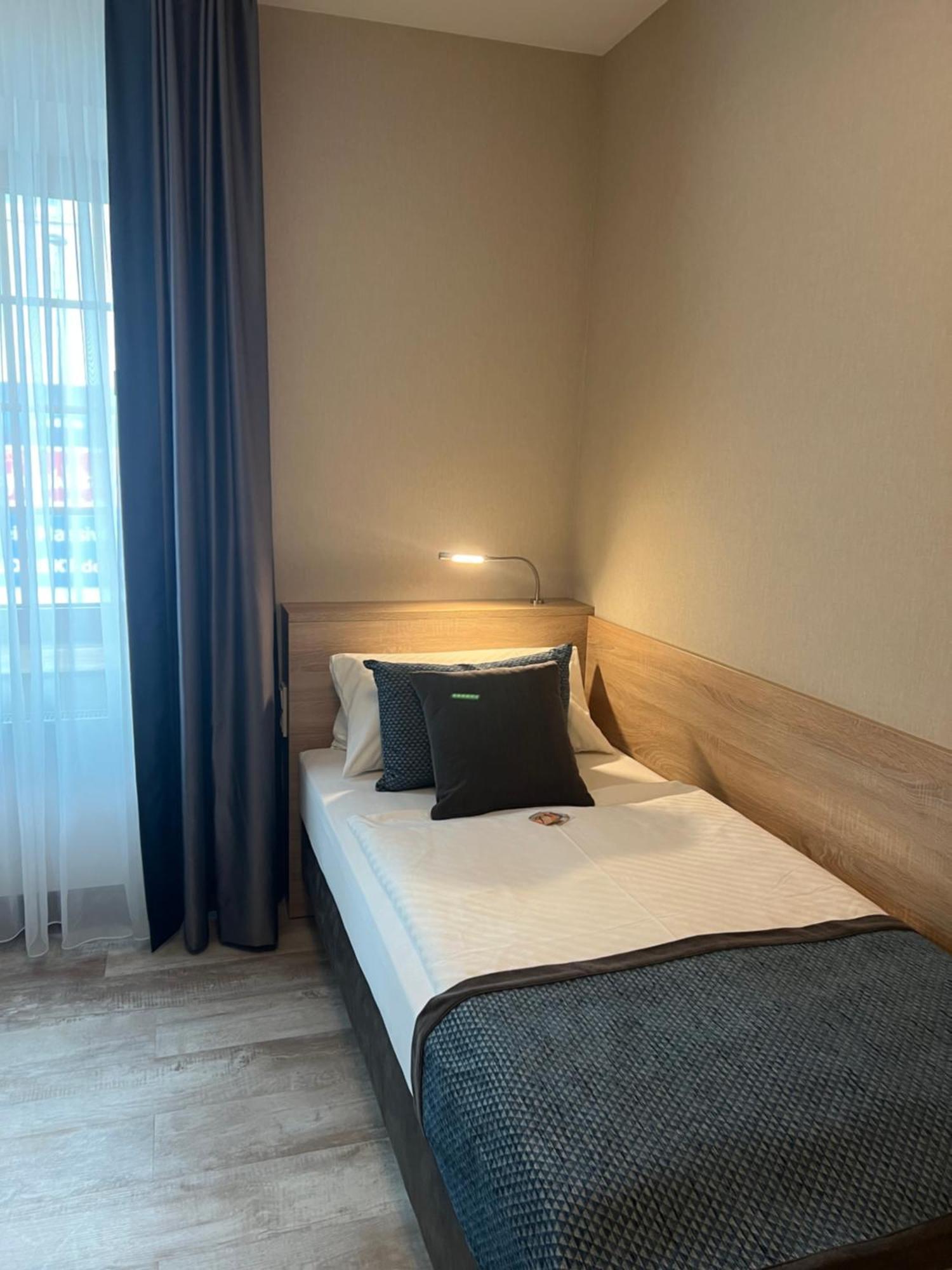 Aal-Kate Otel Wuppertal Dış mekan fotoğraf